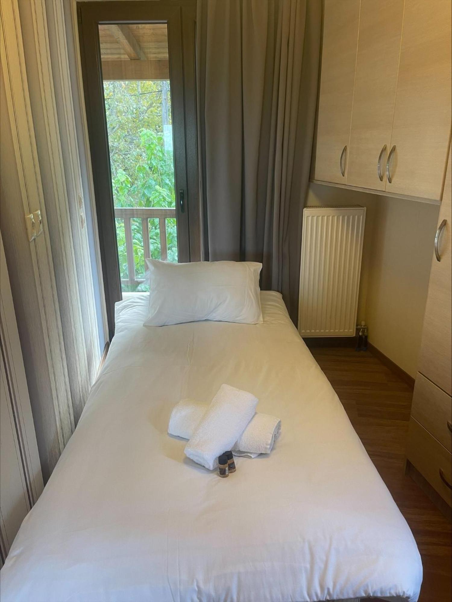 7Hills By Life Houses Eptalofos Room photo